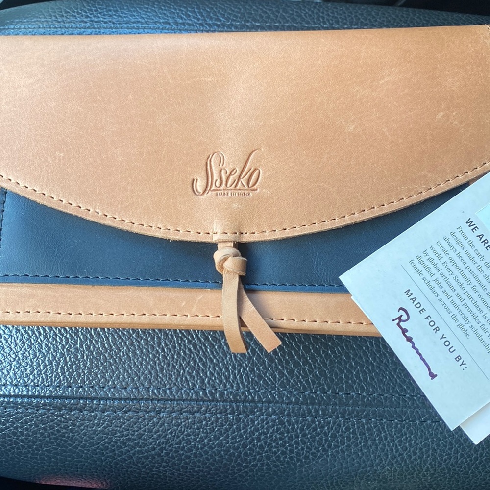 Sseko Large Snap Wallet
